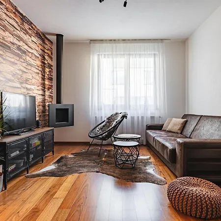 Apartamento Luční Dům 202 *